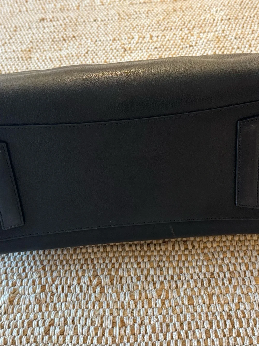 Givenchy Sugar Goatskin Medium Antigona Bag Black EUC
